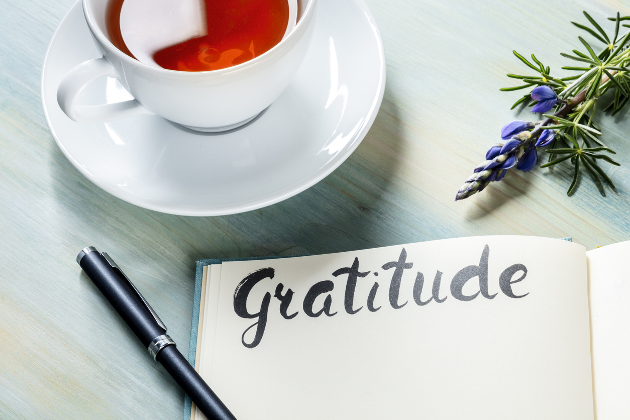 Cumu una attitudine di gratitudine crea a resistenza